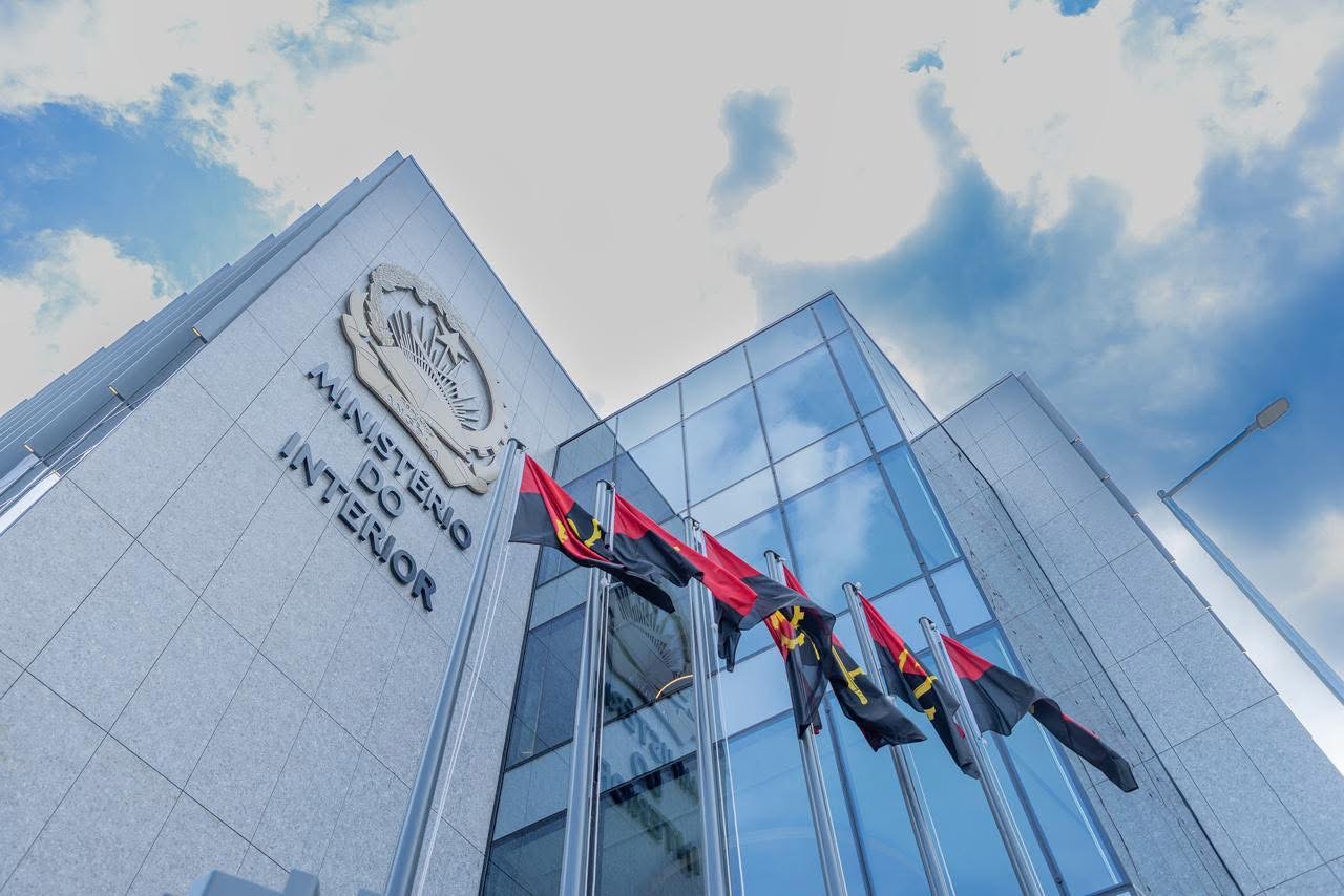 MININT aprova nova tabela salarial e Comissário-geral passa a ganhar mais de 1,1 milhão de kwanzas